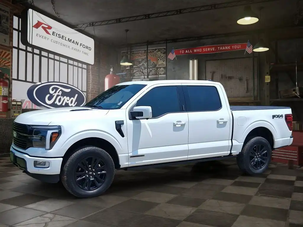 2025 Ford F-150 Platinum 4x4 SuperCrew 5-1/2 Box's photo