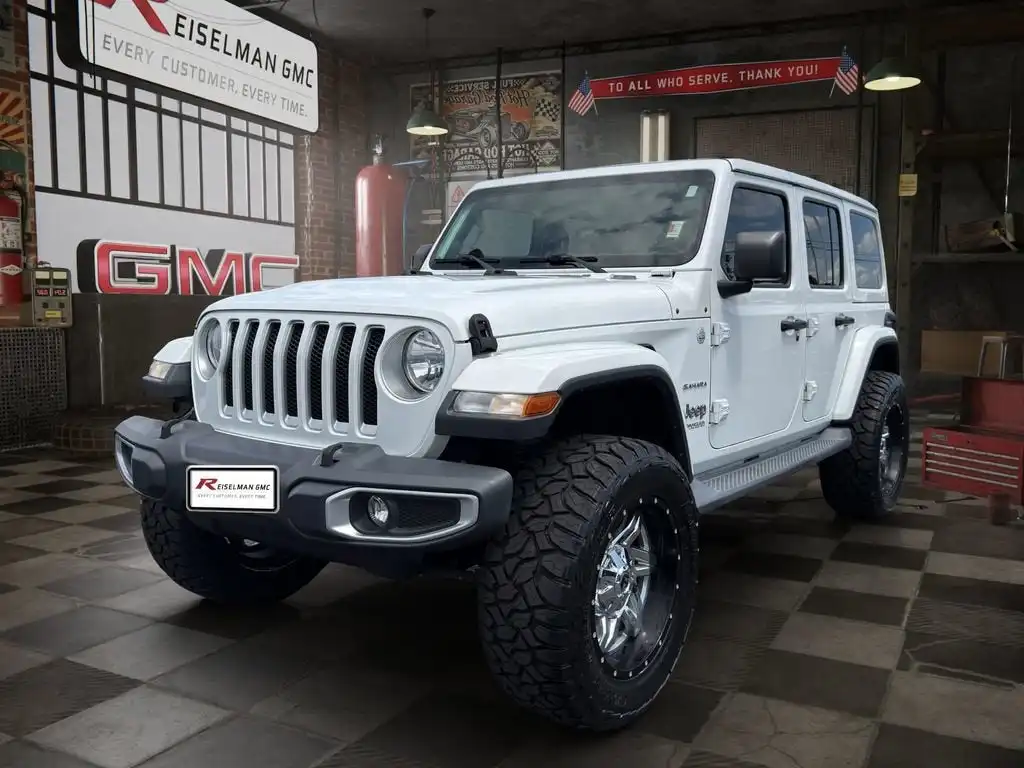 2018 Jeep Wrangler Sahara's photo