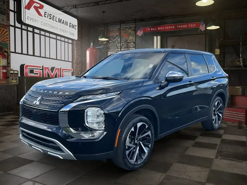 2022 Mitsubishi Outlander SE FWD's photo