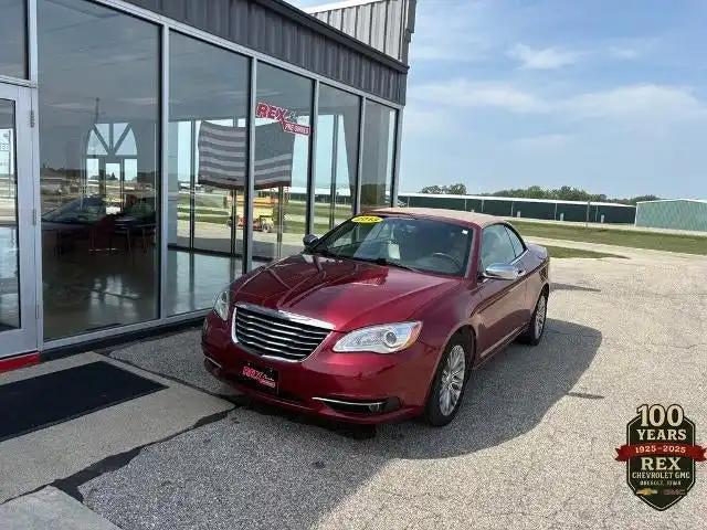 2013 Chrysler 200 Limited Convertible's photo