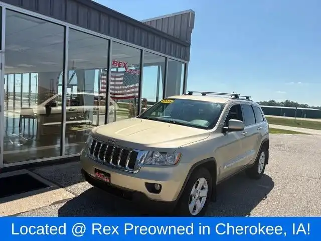 2011 Jeep Grand Cherokee Laredo 4WD's photo