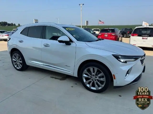 2023 Buick Envision Avenir AWD photo 3