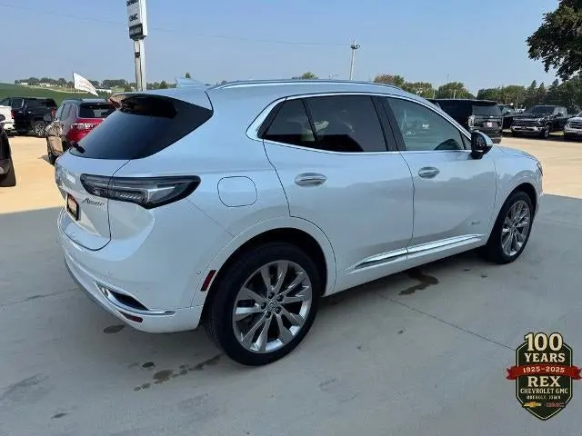 2023 Buick Envision Avenir AWD photo 5