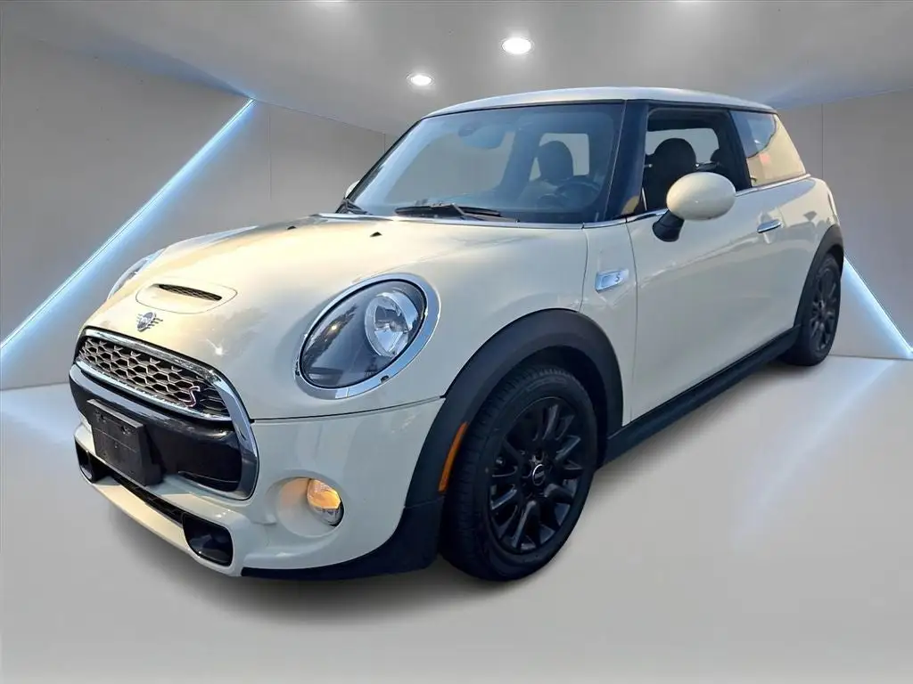2019 MINI Hardtop Cooper S Classic photo 1
