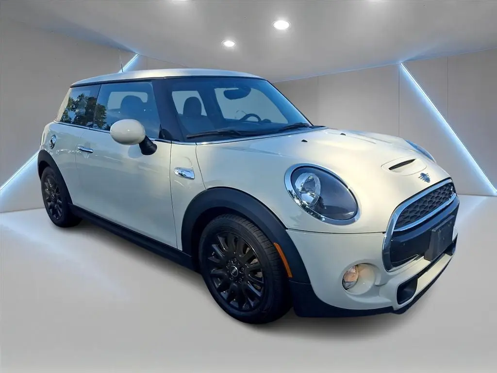 2019 MINI Hardtop Cooper S Classic photo 3
