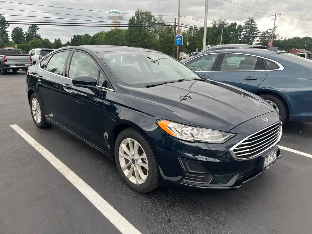 2020 Ford Fusion SE FWD's photo