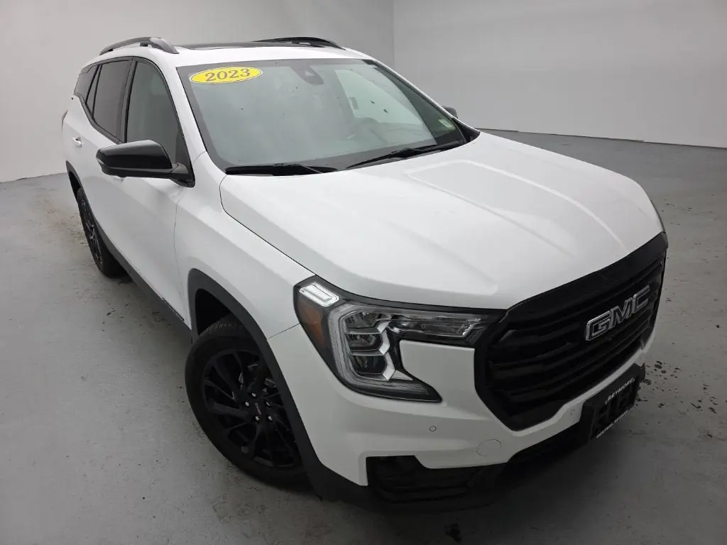 2023 GMC Terrain SLT AWD photo 4