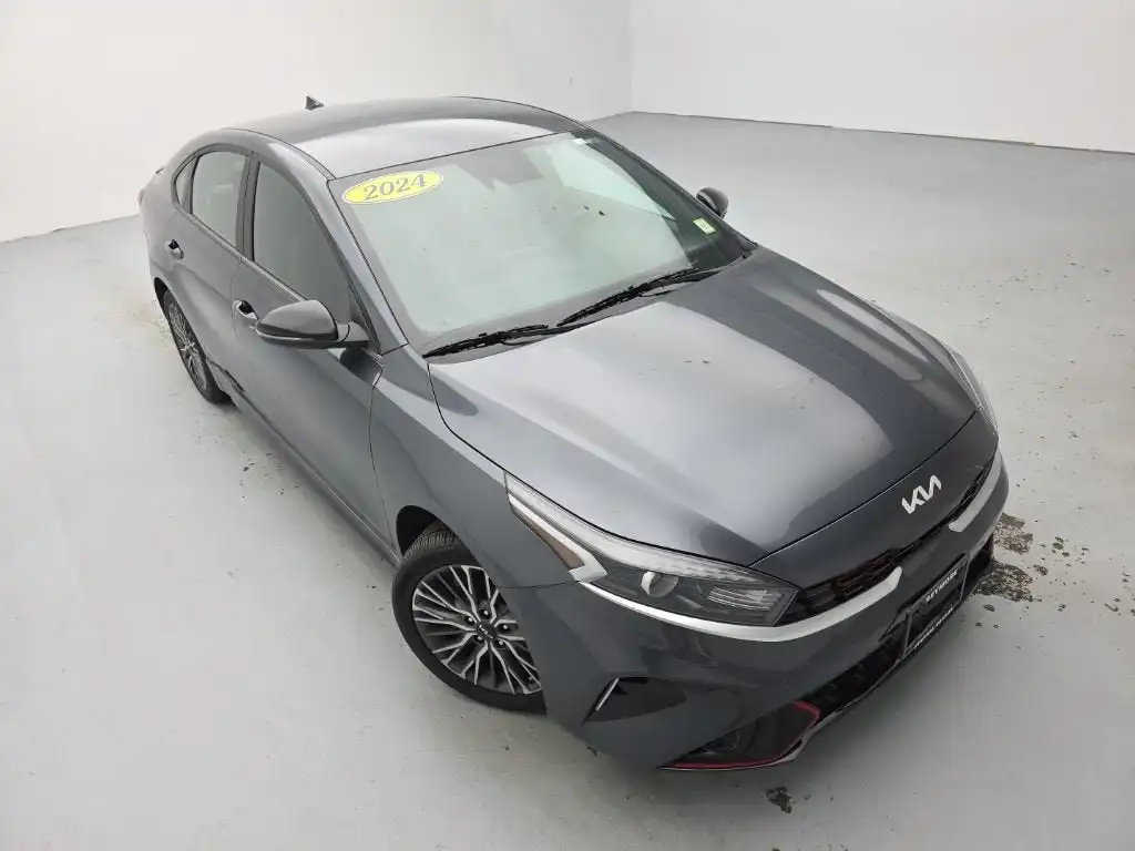 2024 Kia Forte GT-Line Auto's photo