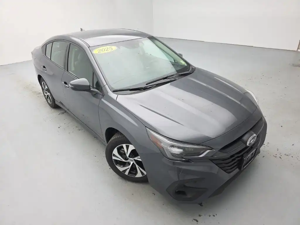 2025 Subaru Legacy Premium's photo