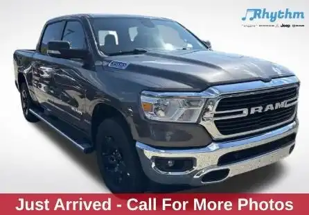 2021 RAM 1500 Big Horn/Lone Star 4WD Crew Cab 5'7's photo