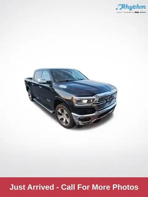 2022 RAM 1500 Laramie 4x4 Crew Cab 5'7's photo