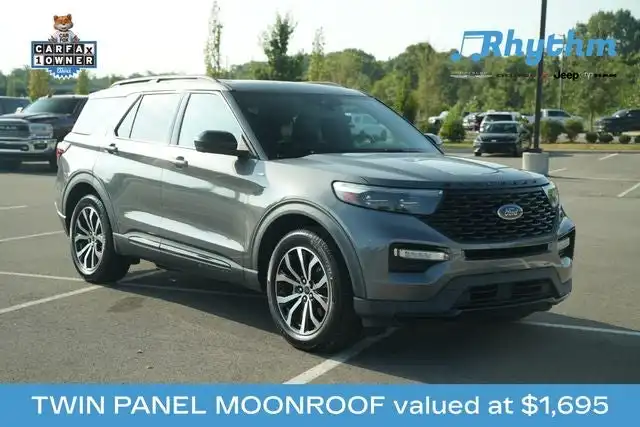2022 Ford Explorer ST-Line RWD's photo