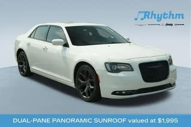 2020 Chrysler 300 S's photo