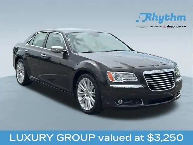 2012 Chrysler 300 Limited's photo