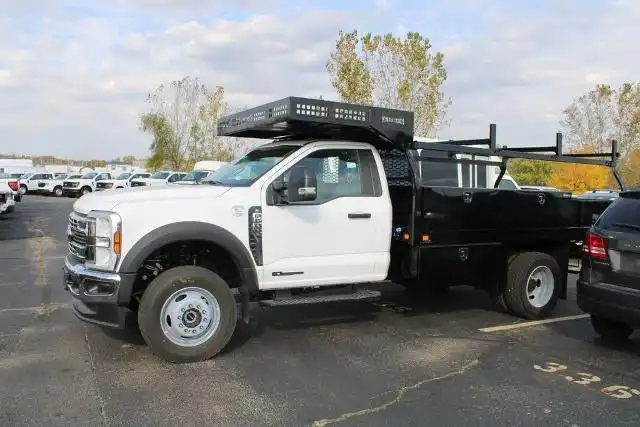2024 Ford F-600 XL 4WD Regular Cab DRW 169 in's photo