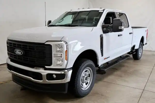 2027 Ford F-350 XL 4WD Crew Cab SRW 8' Box's photo