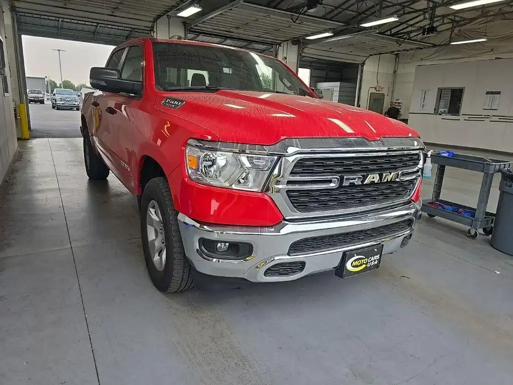 2023 RAM 1500 Big Horn/Lone Star 4x4 Crew Cab 5'7's photo