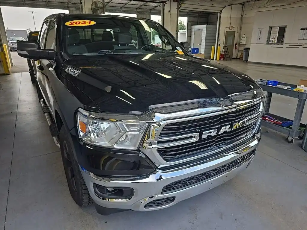 2021 RAM 1500 Big Horn/Lone Star 4WD Crew Cab 5'7's photo
