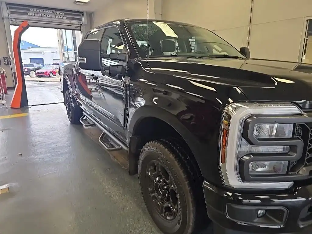 2024 Ford F-250 XL 4x4 Crew Cab 6-3/4' Box's photo