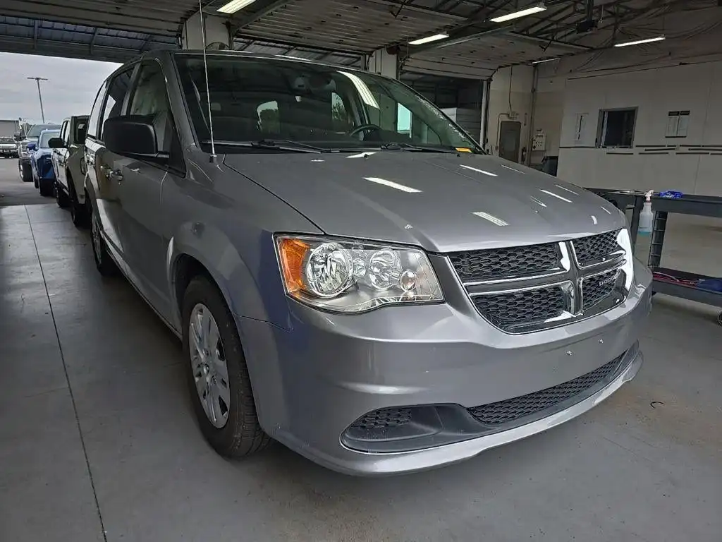2018 Dodge Grand Caravan SE's photo