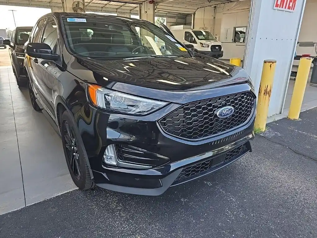 2021 Ford Edge ST-Line AWD's photo