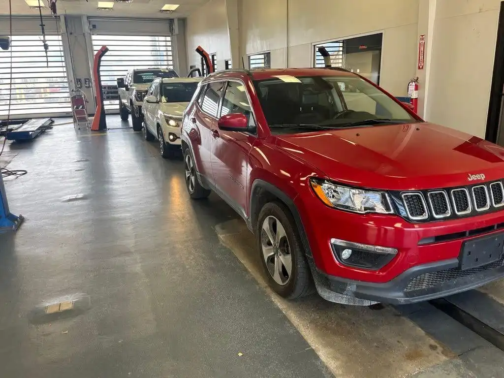 2017 Jeep Compass Latitude's photo