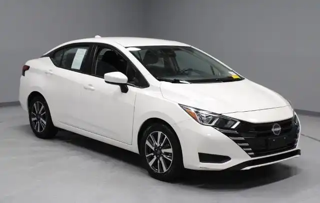 2024 Nissan Versa 1.6 SV CVT's photo