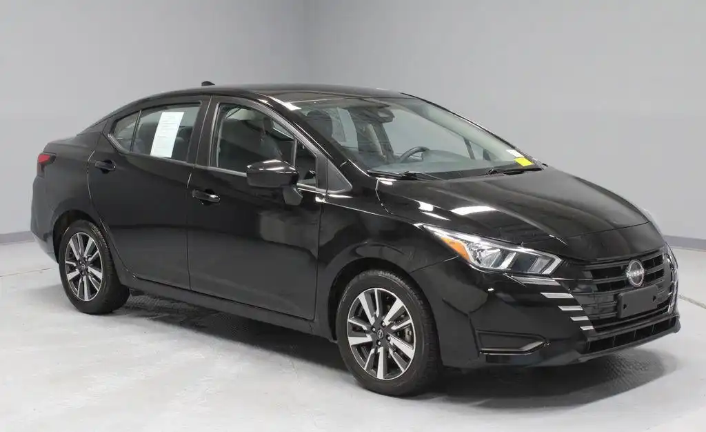 2024 Nissan Versa 1.6 SV CVT's photo