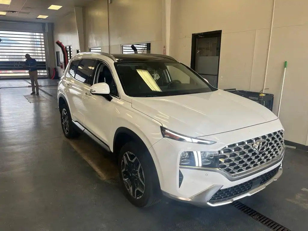 2023 Hyundai Santa Fe Limited HEV AWD's photo