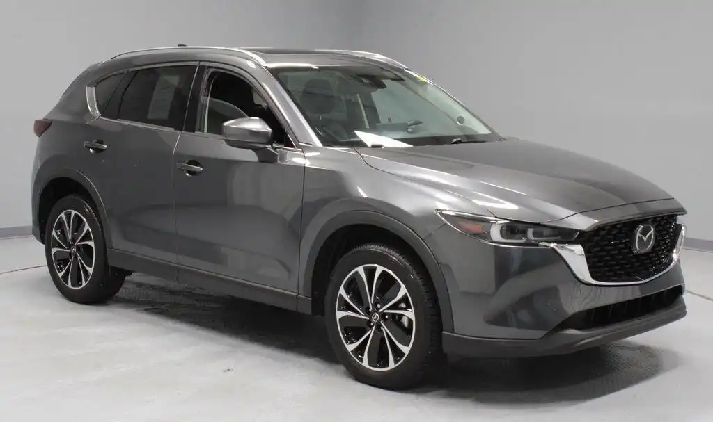 2023 Mazda CX-5 S Premium package Auto AWD's photo