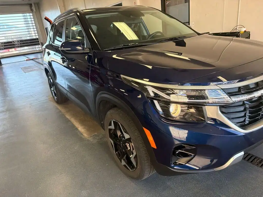 2024 Kia Seltos 2.0 EX AWD's photo