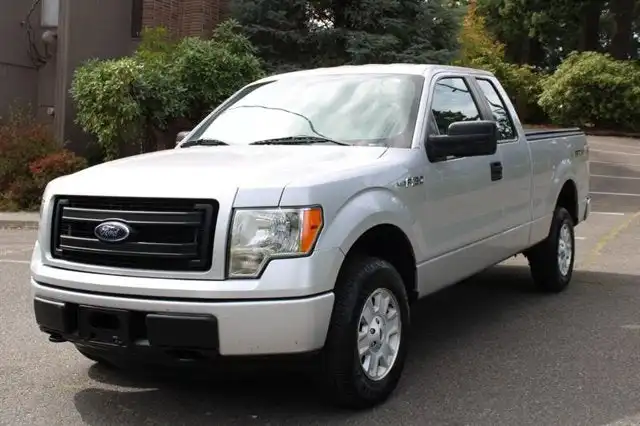 2013 Ford F-150 STX 4WD SuperCab 145 in's photo