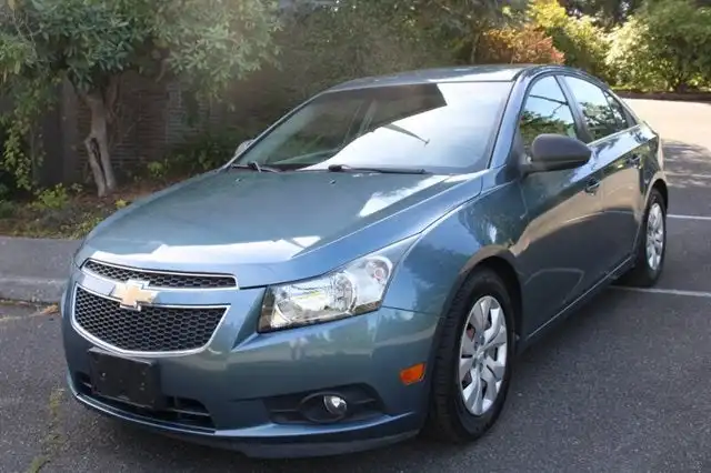 2012 Chevrolet Cruze 2LS Sedan 4-Door's photo