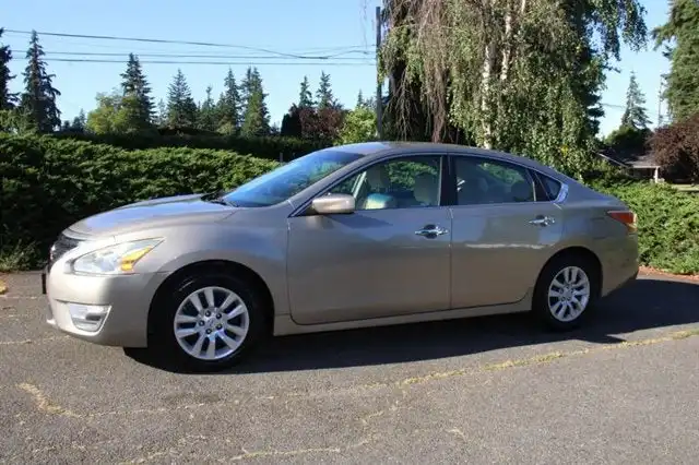 2014 Nissan Altima 2.5 S's photo
