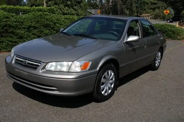 2001 Toyota Camry CE's photo