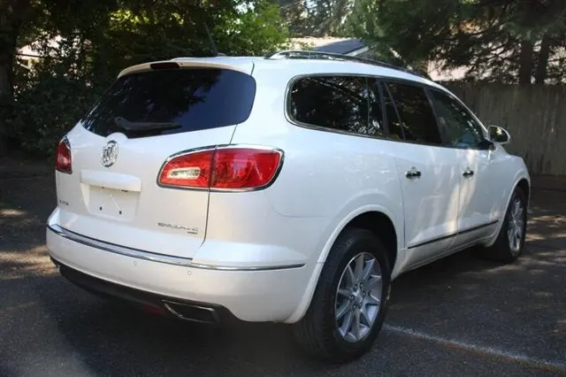 2014 Buick Enclave Leather AWD photo 3