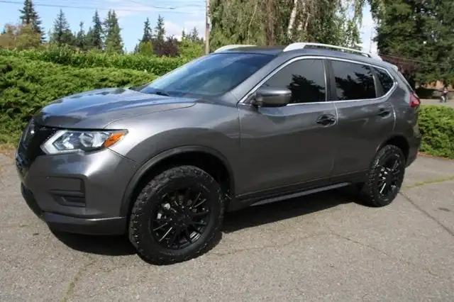 2018 Nissan Rogue SV AWD's photo