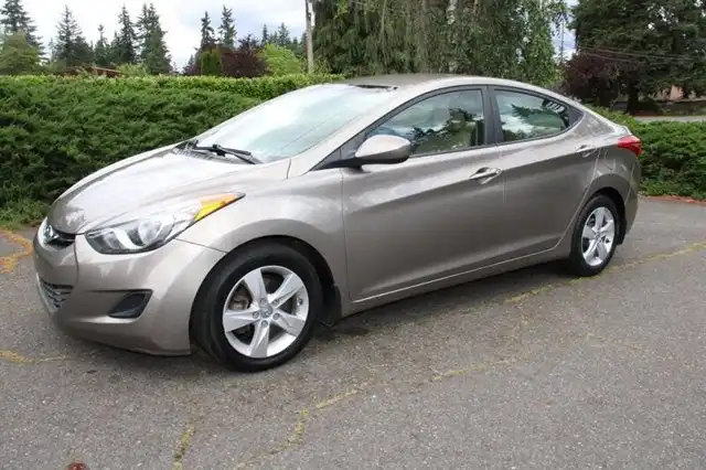 2013 Hyundai Elantra 1.8 GLS M/T's photo