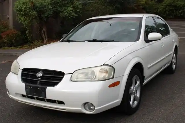 2001 Nissan Maxima SE 4AT's photo