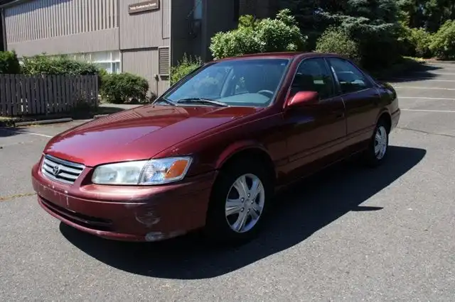 2000 Toyota Camry LE 4AT's photo