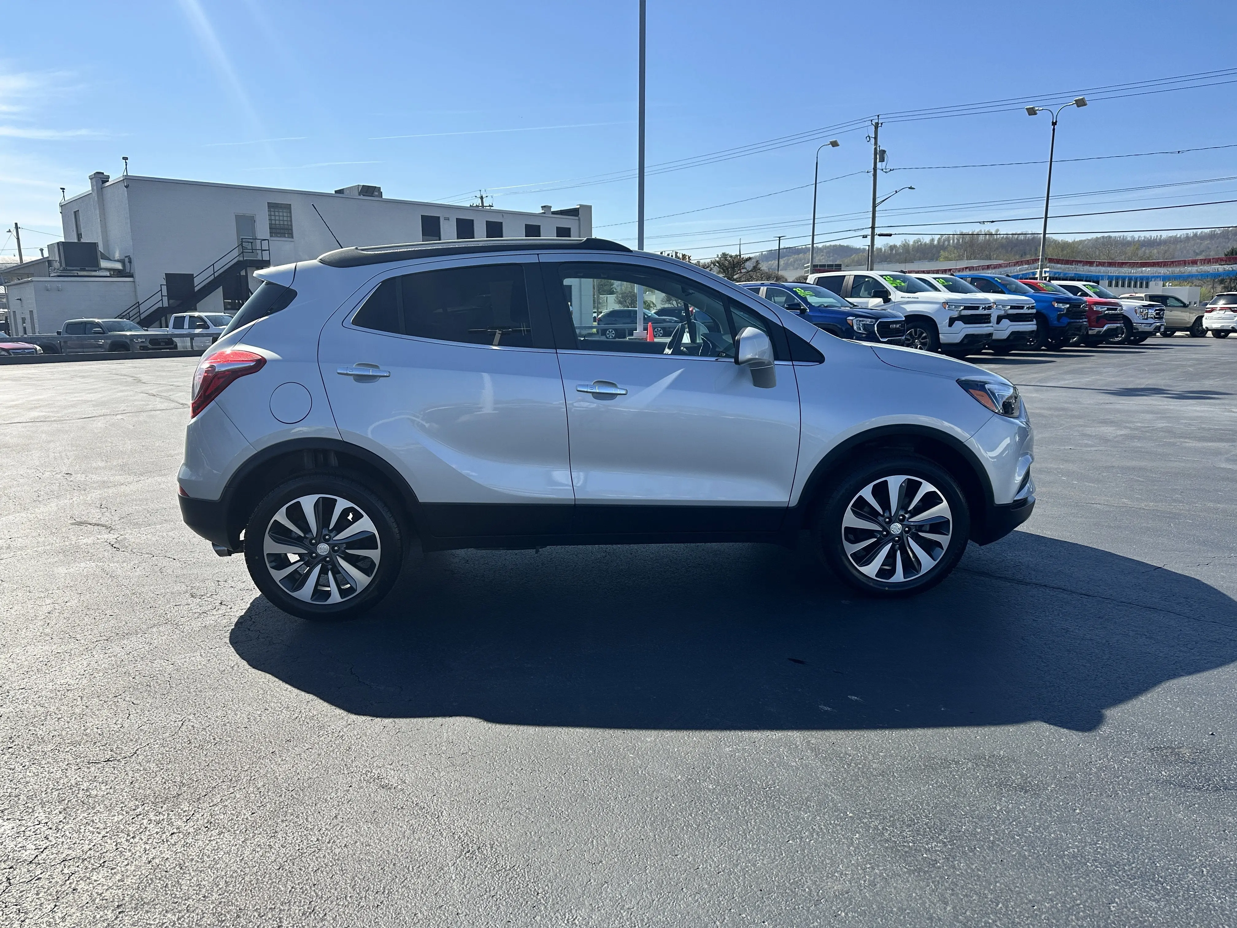 2022 Buick Encore Preferred AWD photo 5
