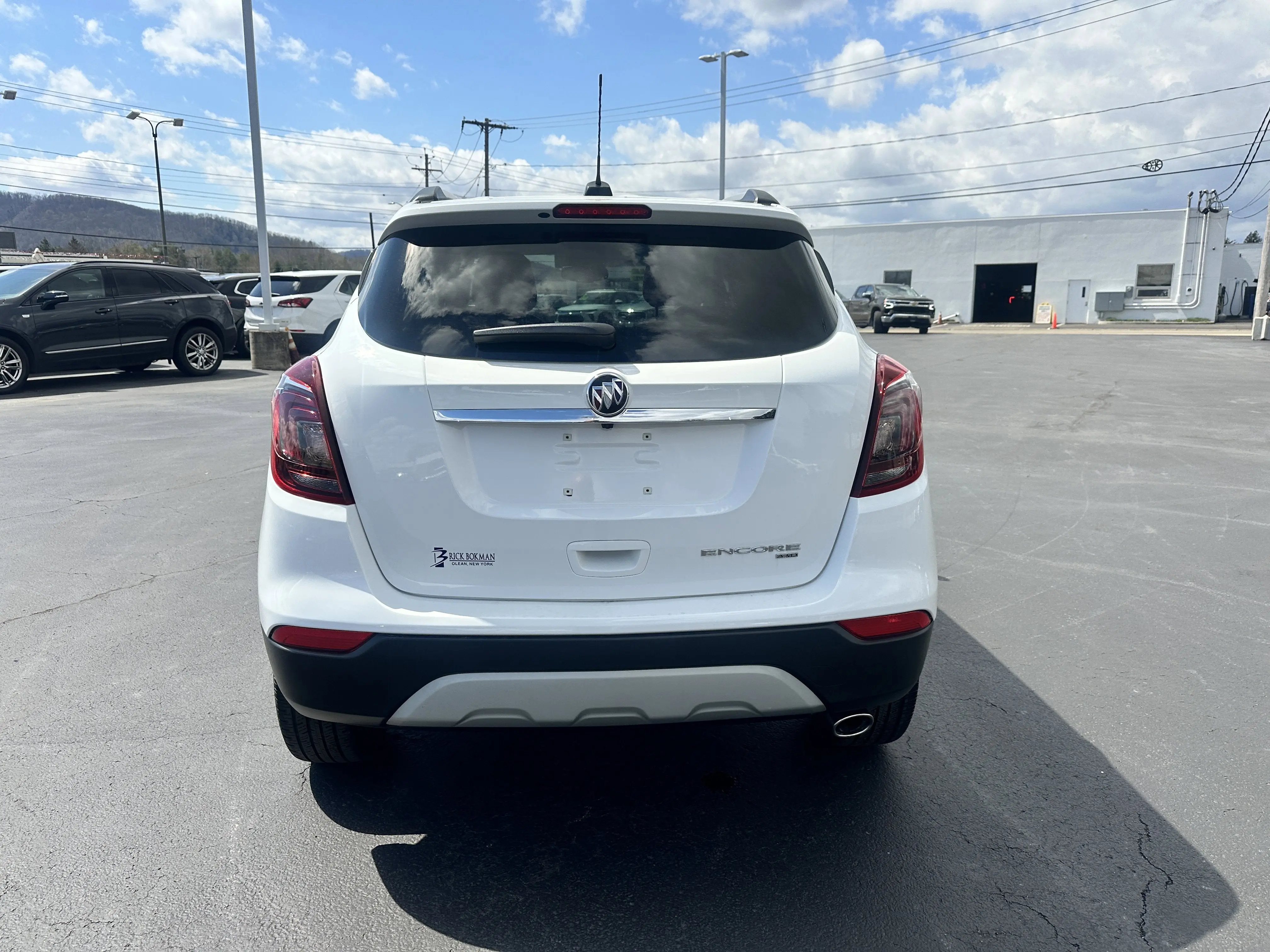 2022 Buick Encore Preferred AWD photo 4