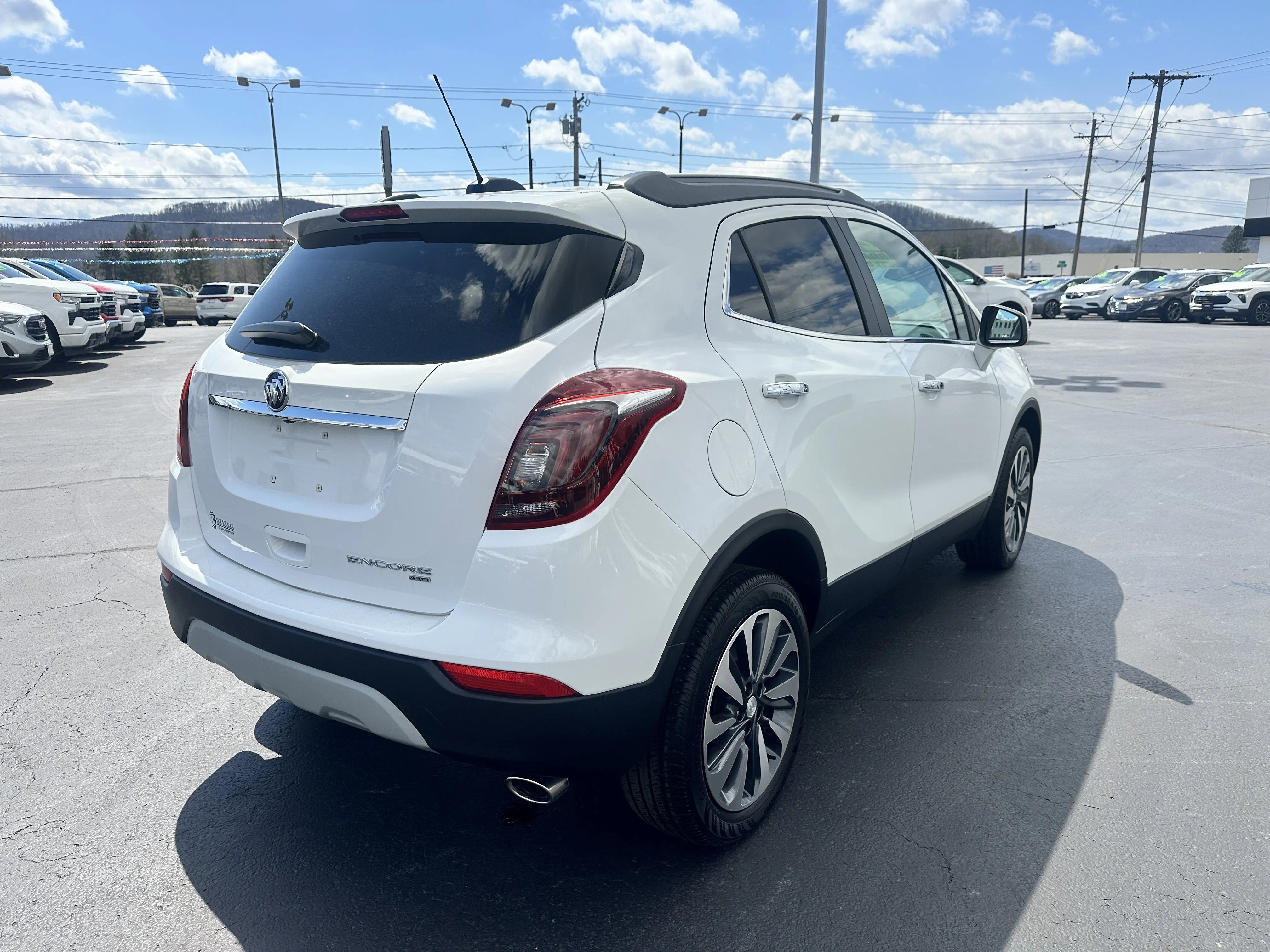 2022 Buick Encore Preferred AWD photo 5