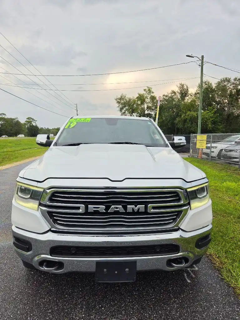 2019 RAM 1500 Laramie 4WD Crew Cab 5'7's photo