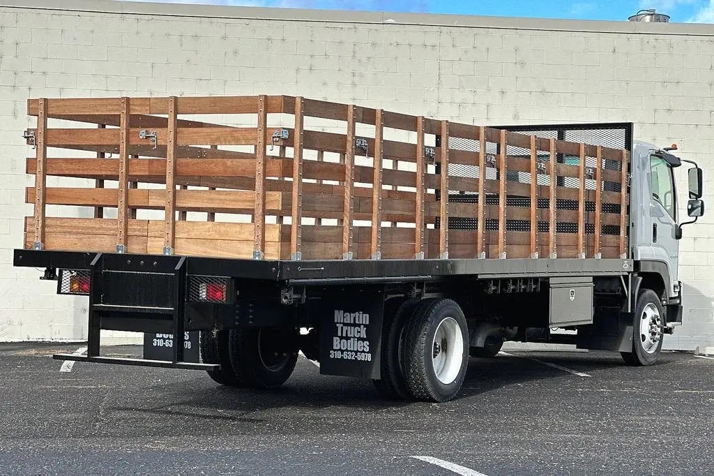 2023 Chevrolet Low Cab Forward undefined photo 4