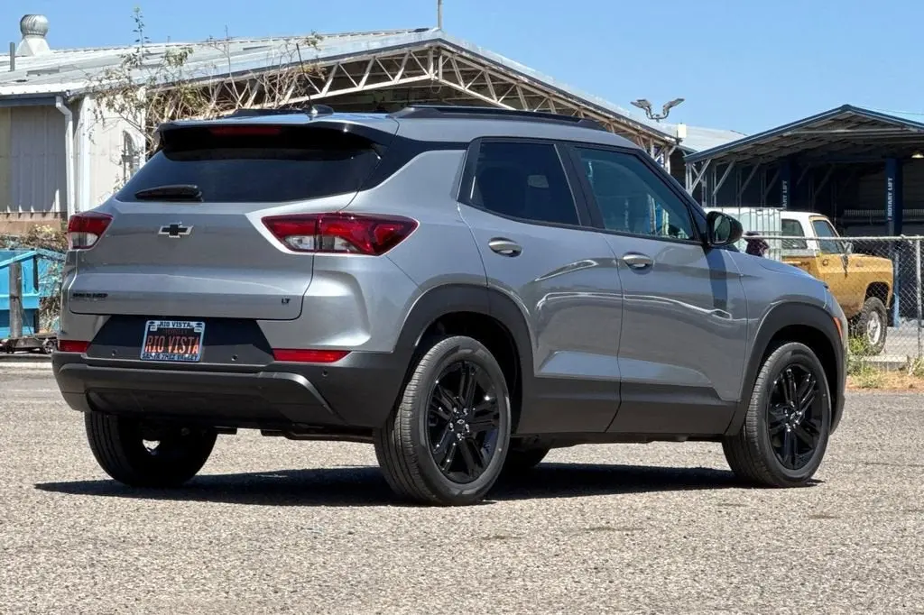 2026 Chevrolet Trailblazer LT photo 4