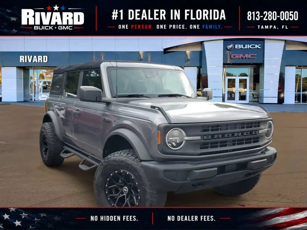 2023 Ford Bronco Base 4WD's photo
