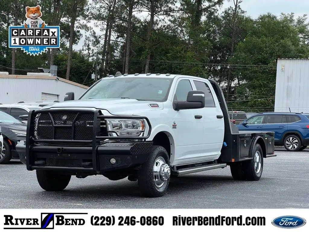2024 RAM 3500 Tradesman 4X4 Crew Cab's photo
