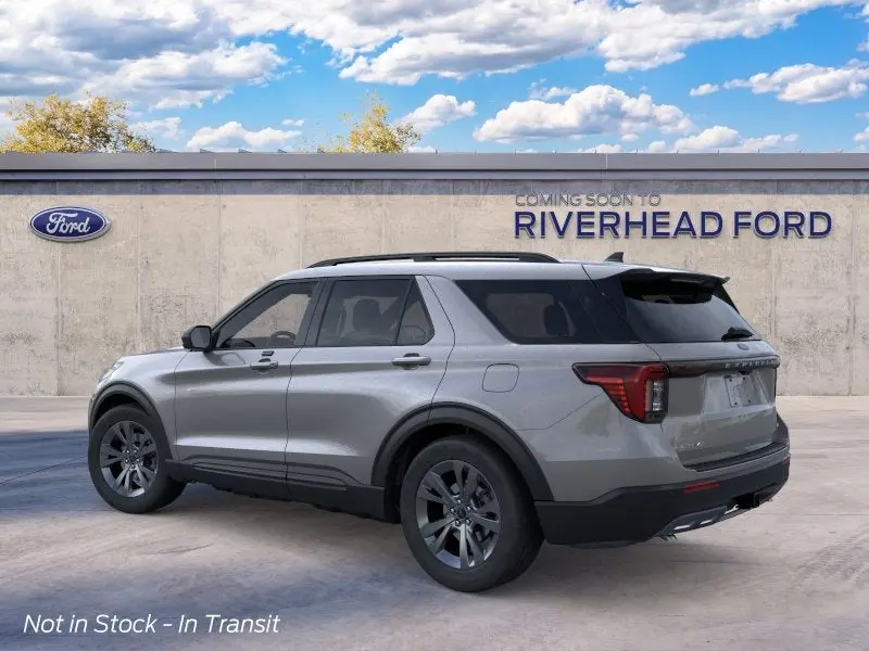 2026 Ford Explorer Active 4WD photo 4