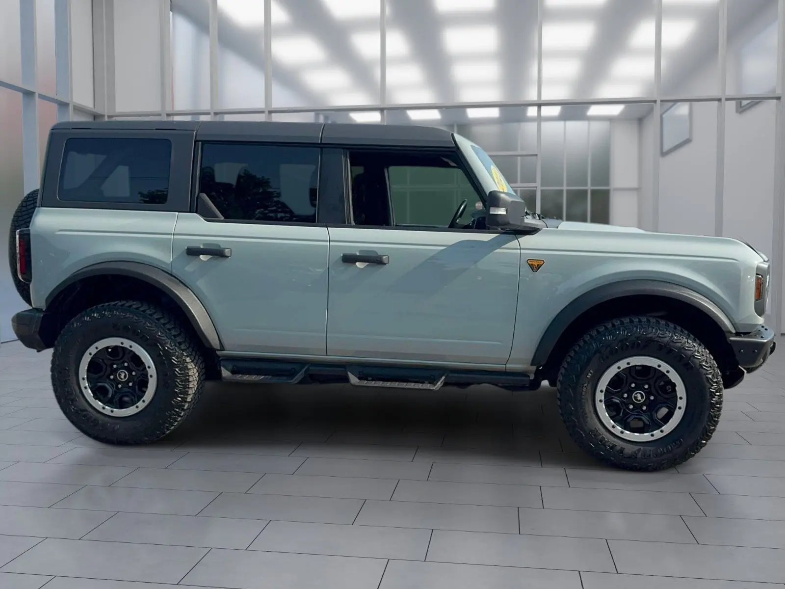 2023 Ford Bronco Badlands 4x4 photo 3